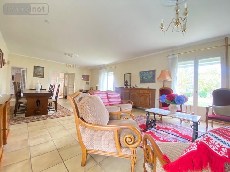 Maison a vendre Vayres 33870 Gironde 188 m2 17 pièces 336000 euros