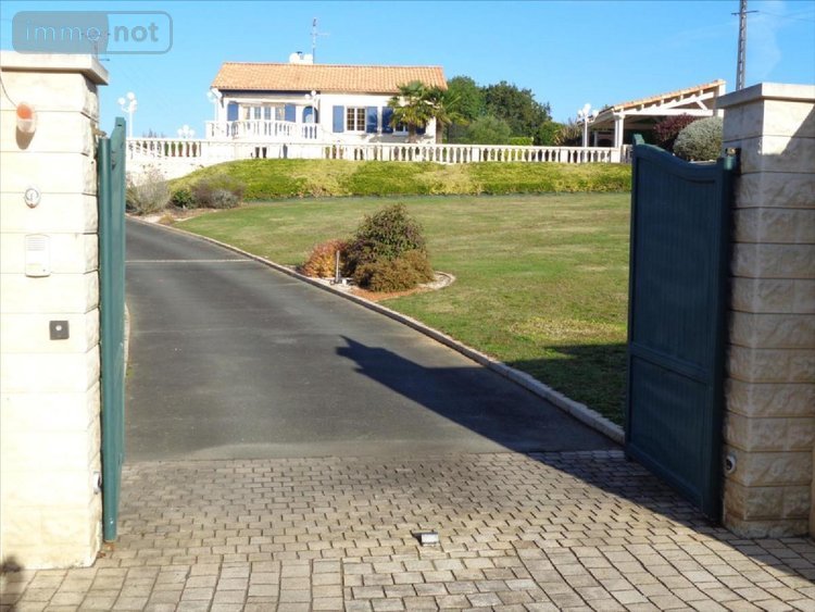 Maison a vendre Les Herbiers 85500 Vendée 110 m2 6 pièces 294500 euros