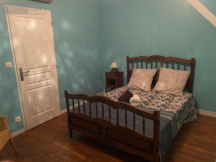 Fonds et murs commerciaux a vendre Langres 52200 Haute-Marne 100 m2  441500 euros