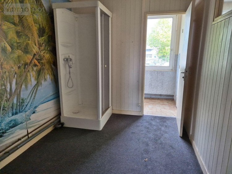 Immeuble a vendre Saint-Pol-de-Léon 29250 Finistère 157 m2  84600 euros