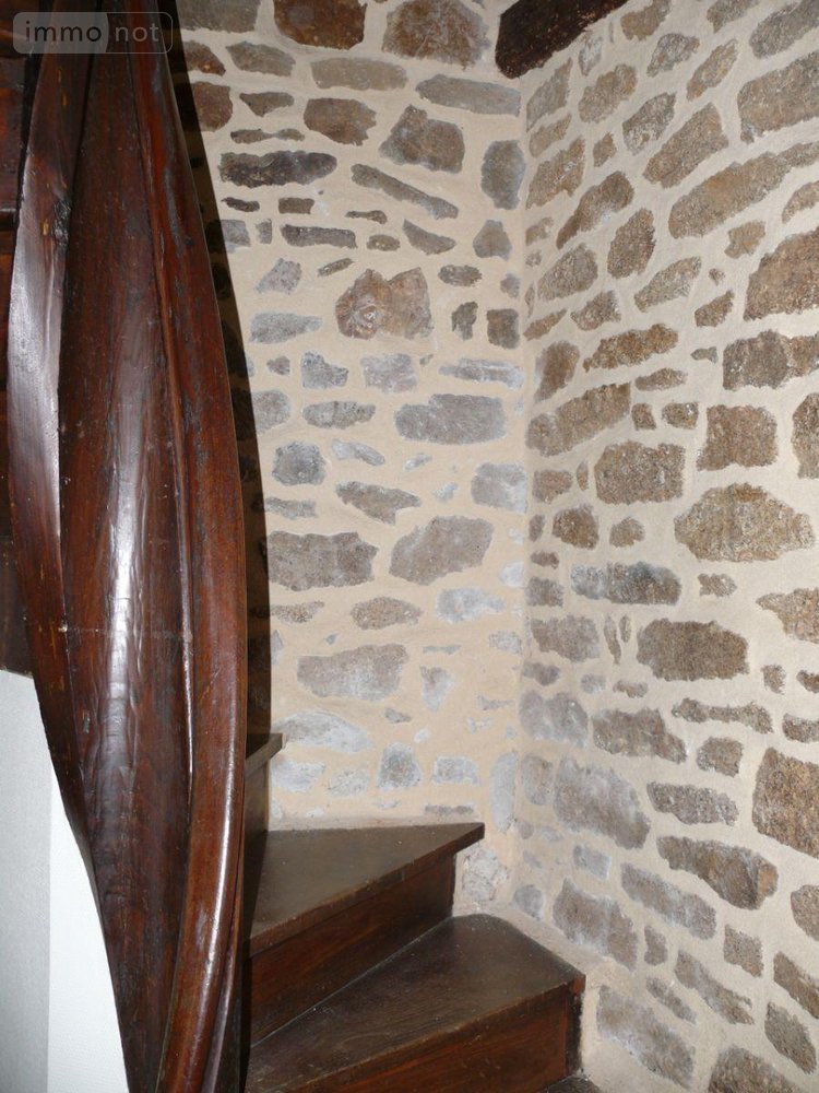 Immeuble a vendre Dinan 22100 Côtes-d'Armor 70 m2  280530 euros