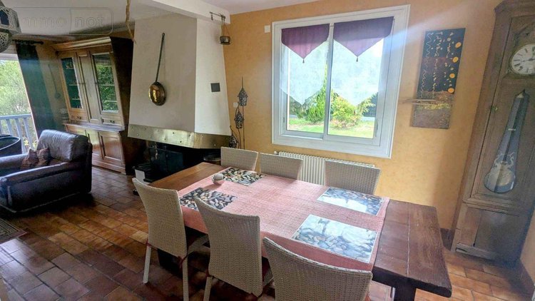 Viager maison La Chapelle-Gaceline 56200 Morbihan 195 m2 7 pièces 100000 euros