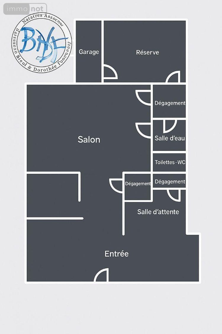 Fonds et murs commerciaux a vendre Quimper 29000 Finistère 137 m2  175000 euros