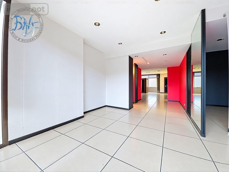 Fonds et murs commerciaux a vendre Quimper 29000 Finistère 137 m2  210000 euros