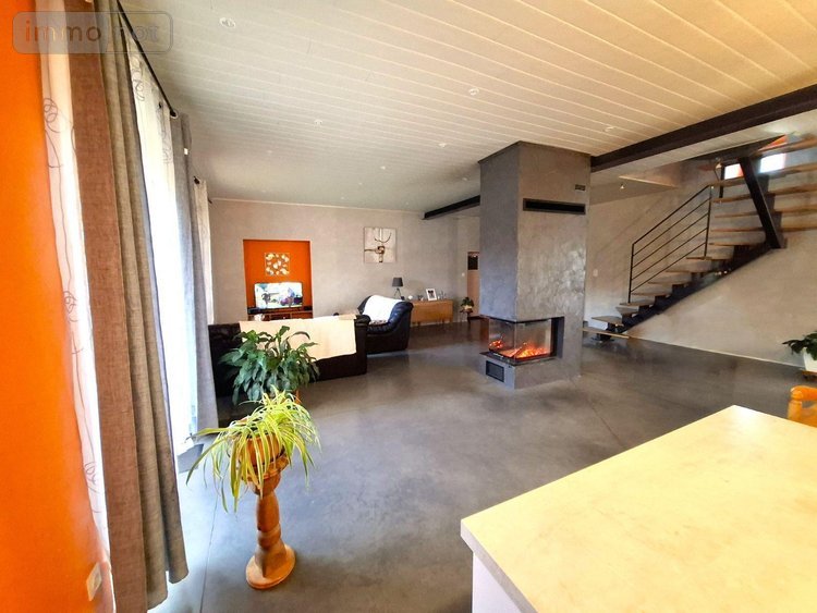 Maison a vendre Sauxillanges 63490 Puy-de-Dôme 151 m2 6 pièces 309750 euros