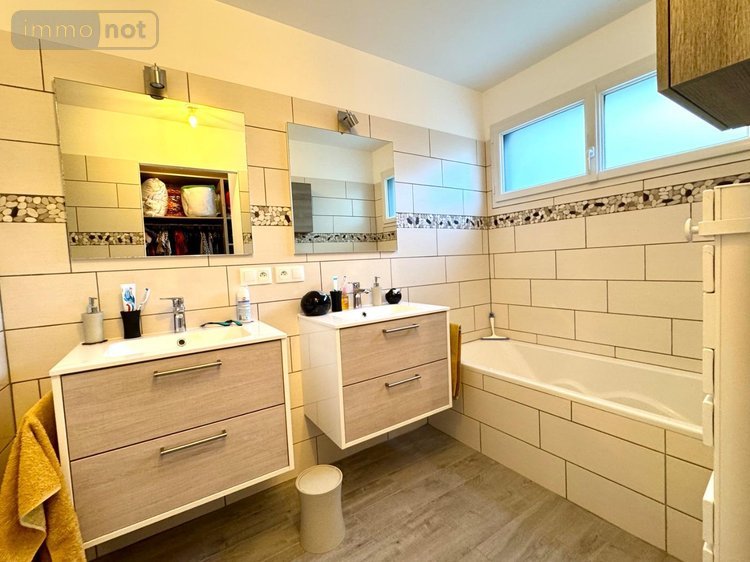Maison a vendre Lannilis 29870 Finistère 130 m2 7 pièces 539950 euros