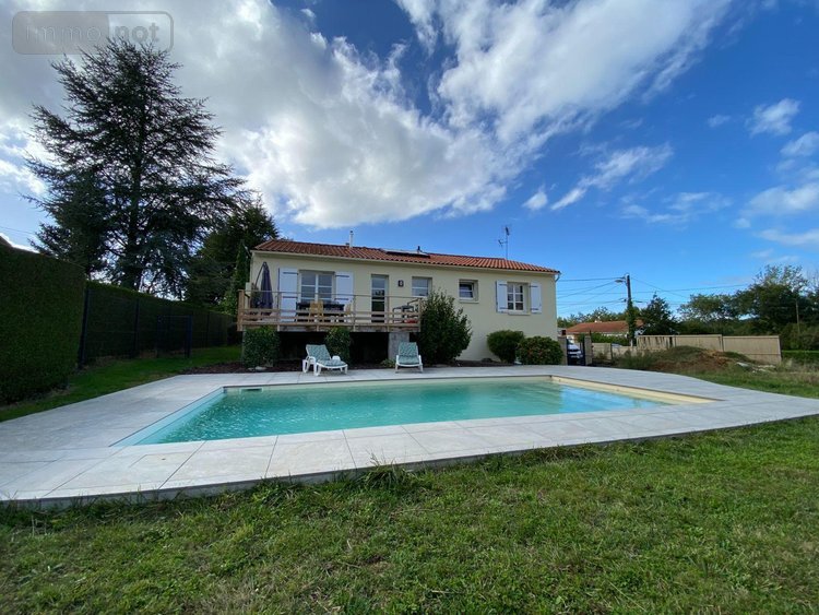 Maison a vendre Les Herbiers 85500 Vendée 170 m2 7 pièces 339000 euros