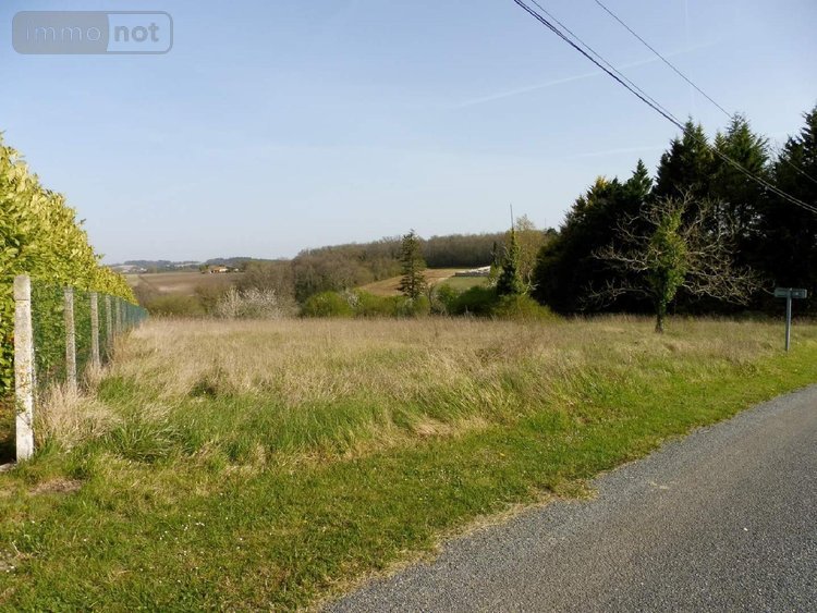 Terrain a batir a vendre Les Essards 16210 Charente 2929 m2  25503 euros