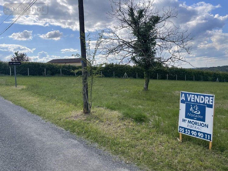 Terrain a batir a vendre Les Essards 16210 Charente 2929 m2  25503 euros