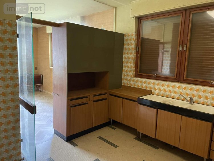 Maison a vendre Javerlhac et la Chapelle Saint Robert 24300 Dordogne 300 m2 7 pièces 254400 euros