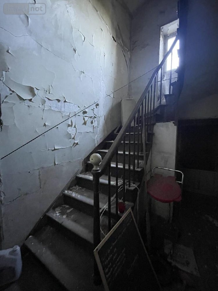 Fonds et murs commerciaux a vendre Ribérac 24600 Dordogne 93 m2  55000 euros