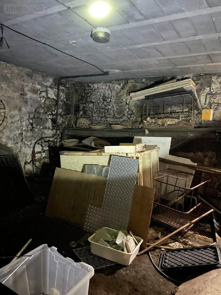 Fonds et murs commerciaux a vendre Ribérac 24600 Dordogne 93 m2  55000 euros