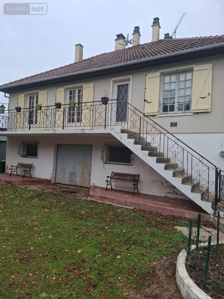 Maison a vendre Saint-Éloy-de-Gy 18110 Cher 77 m2 4 pièces 141750 euros