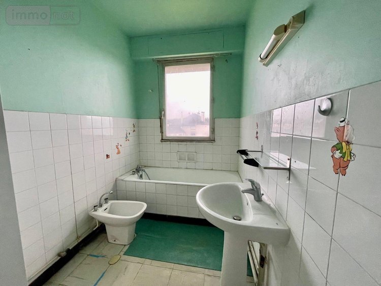 Appartement a vendre Lannion 22300 Côtes-d'Armor 83 m2 3 pièces 136515 euros