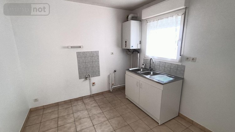 Location appartement Bruz 35170 Ille-et-Vilaine 79 m2 5 pièces 975 euros