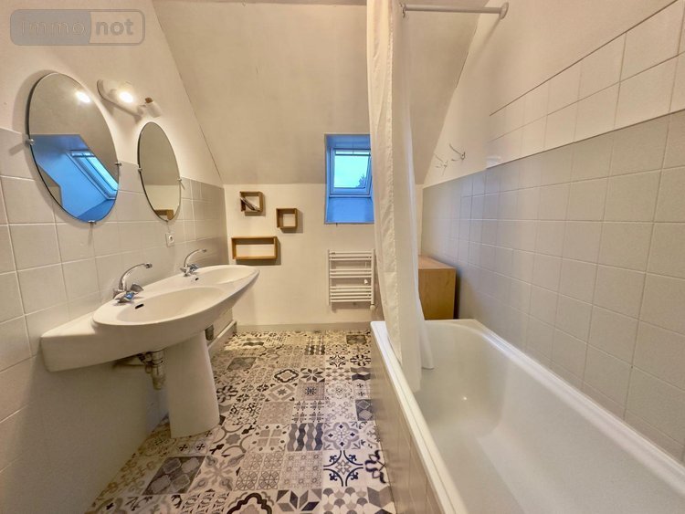 Location maison Vern-sur-Seiche 35770 Ille-et-Vilaine 162 m2 7 pièces 1250 euros