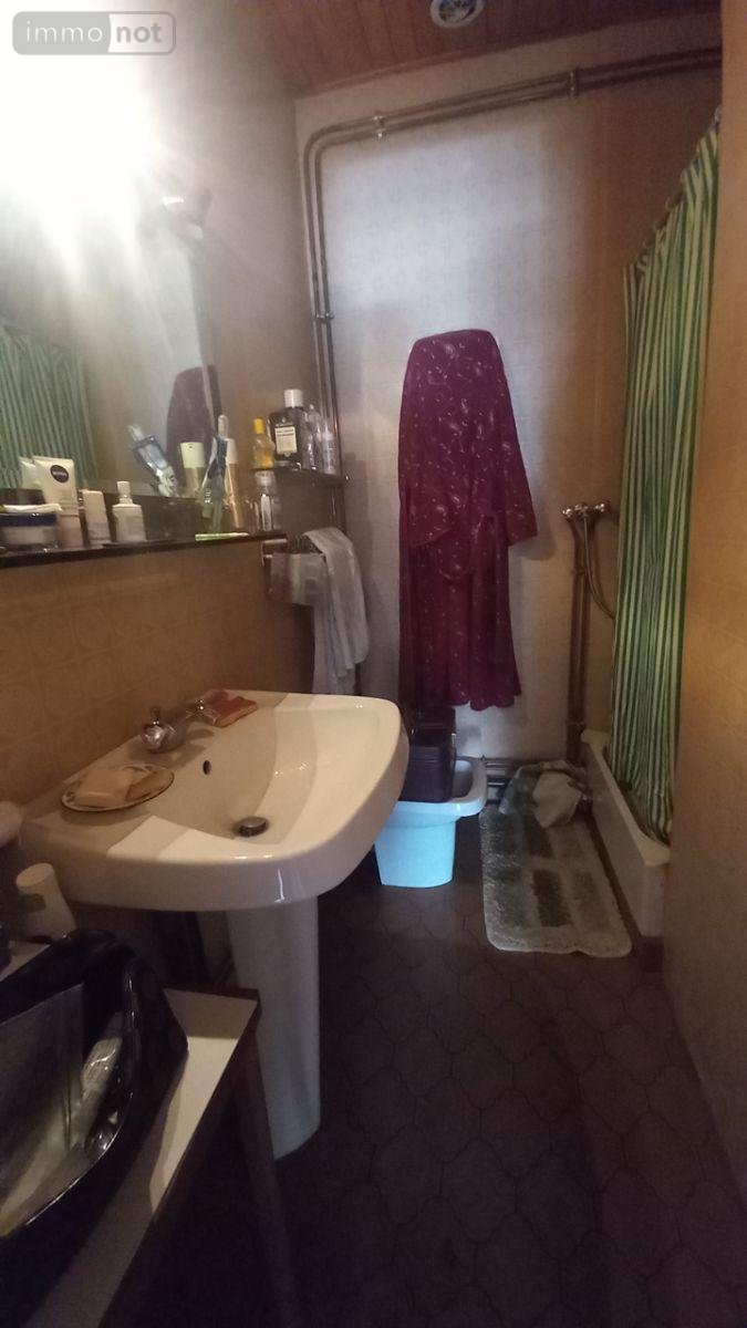 Maison a vendre Laveissière 15300 Cantal 165 m2  85000 euros