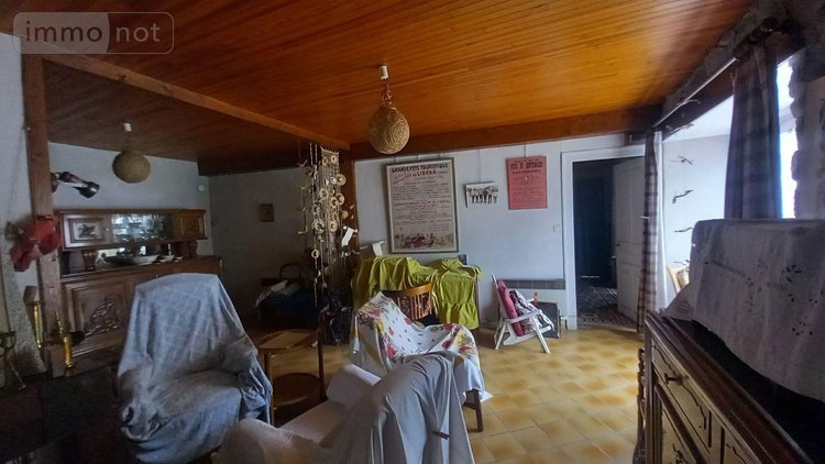 Maison a vendre Laveissière 15300 Cantal 165 m2  85000 euros