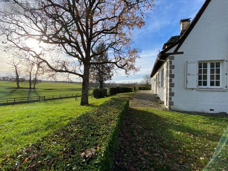 Maison a vendre Ytrac 15000 Cantal 242 m2  275600 euros