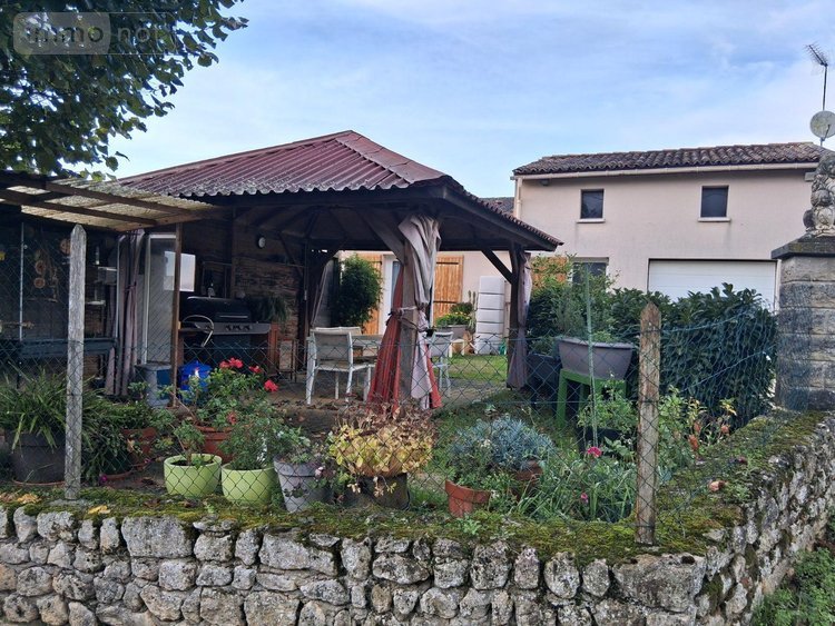 Maison a vendre Saint-Bonnet-sur-Gironde 17150 Charente-Maritime 118 m2 5 pièces 164300 euros