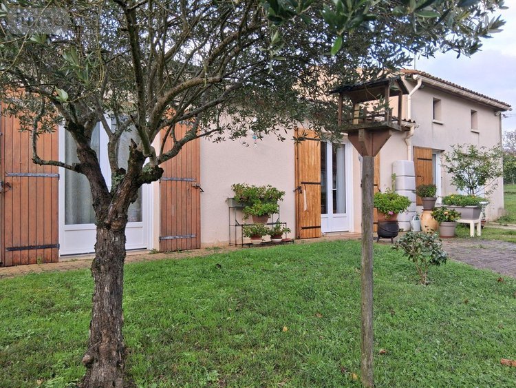 Maison a vendre Saint-Bonnet-sur-Gironde 17150 Charente-Maritime 118 m2 5 pièces 164300 euros