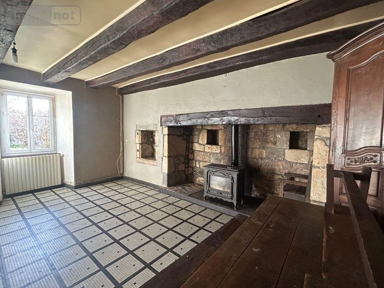 Maison a vendre Chalvignac 15200 Cantal 85 m2  201400 euros