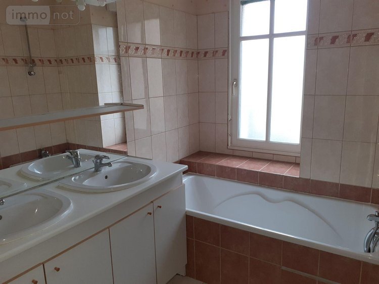 Location appartement Vitré 35500 Ille-et-Vilaine 87 m2 4 pièces 864 euros
