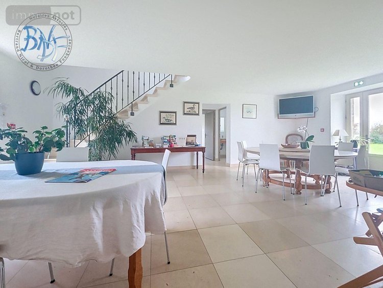 propriete a vendre Theix-Noyalo 56450 Morbihan 360 m2 12 pièces 1976000 euros