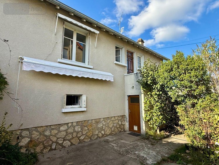 Maison a vendre Saint-Amand-Montrond 18200 Cher 63 m2 4 pièces 68900 euros
