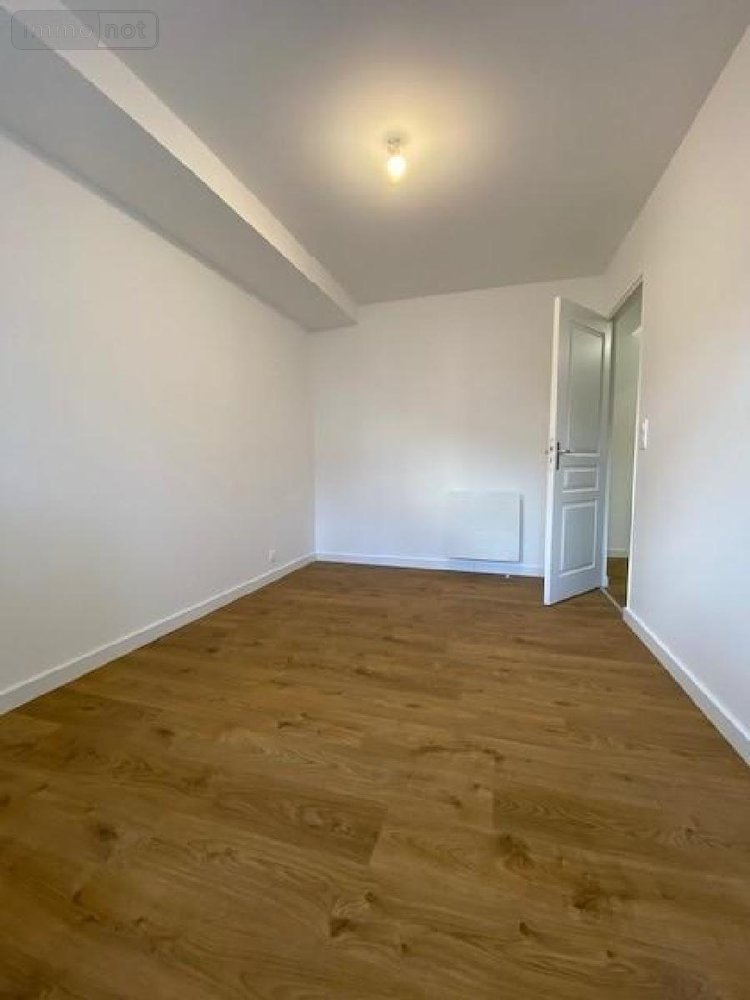 Location maison Tinténiac 35190 Ille-et-Vilaine 58 m2 3 pièces 700 euros