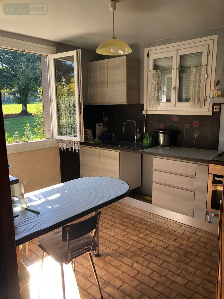 Maison a vendre Ally 15700 Cantal 100 m2  121900 euros