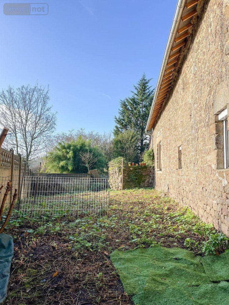 Location fonds et murs commerciaux Hédé Bazouges 35630 Ille-et-Vilaine 77 m2  600 euros