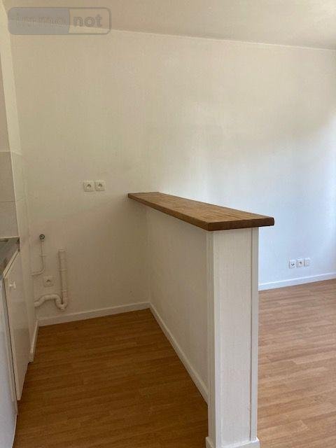 Location appartement Montfort-sur-Meu 35160 Ille-et-Vilaine 49 m2 2 pièces 520 euros