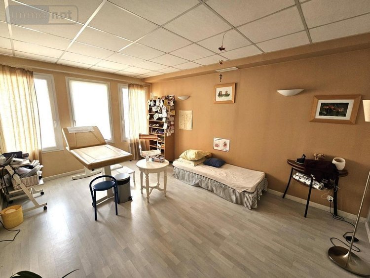 Fonds et murs commerciaux a vendre Troyes 10000 Aube 182 m2  239200 euros