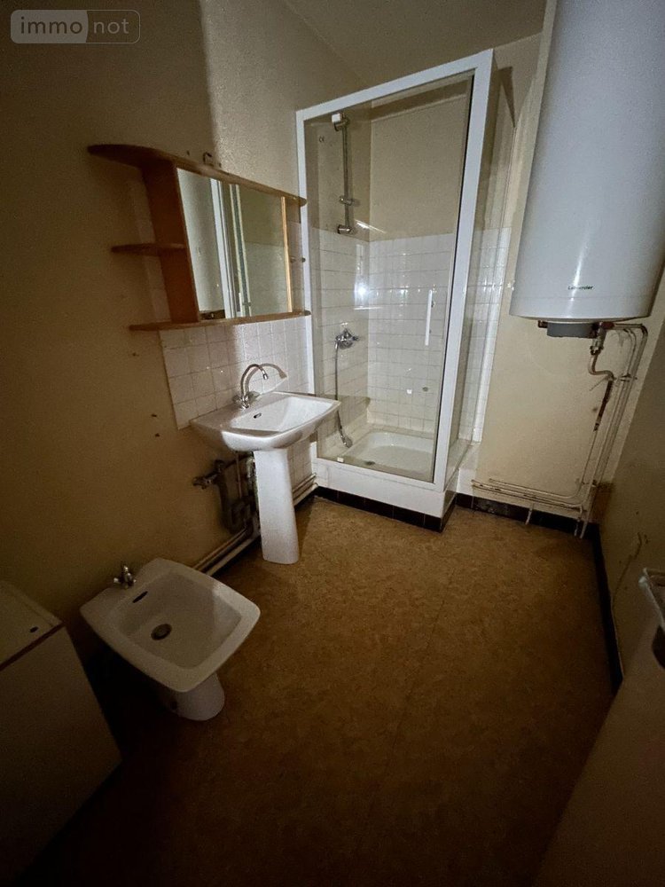Immeuble a vendre Mauriac 15200 Cantal  233200 euros