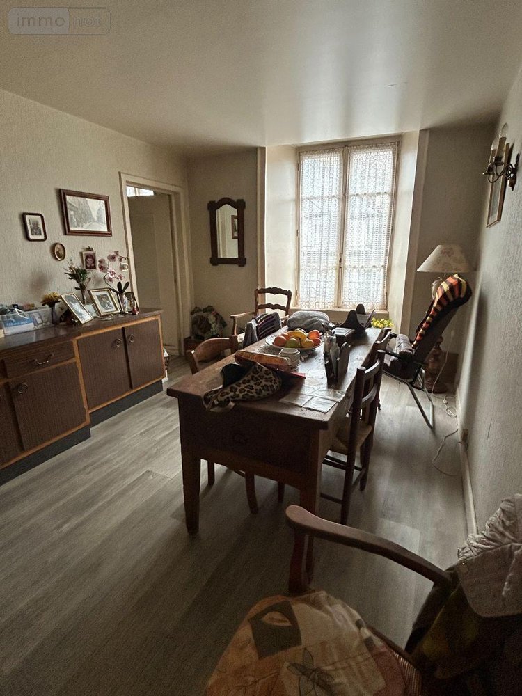 Immeuble a vendre Mauriac 15200 Cantal  233200 euros