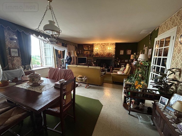 Immeuble a vendre Mauriac 15200 Cantal  233200 euros