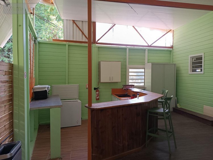 Immeuble a vendre Le Prêcheur 97250 Martinique 241 m2  630000 euros