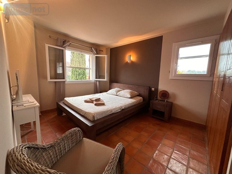 Maison a vendre Saint-Maximin-la-Sainte-Baume 83470 Var 119 m2 6 pièces 682500 euros