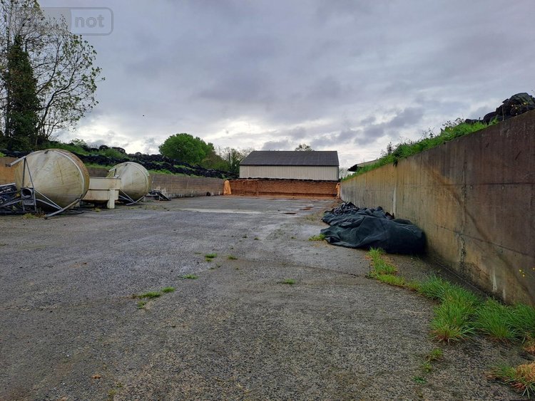 Bien agricole a vendre Le Mesnil-Opac 50860 Manche  524000 euros