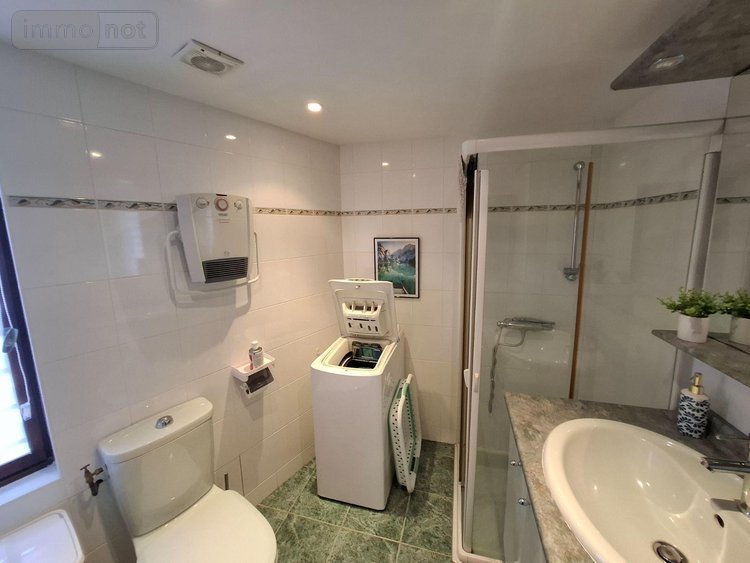 Immeuble a vendre Souillac 46200 Lot 287 m2  294400 euros