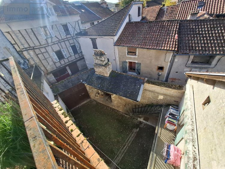 Immeuble a vendre Souillac 46200 Lot 287 m2  294400 euros