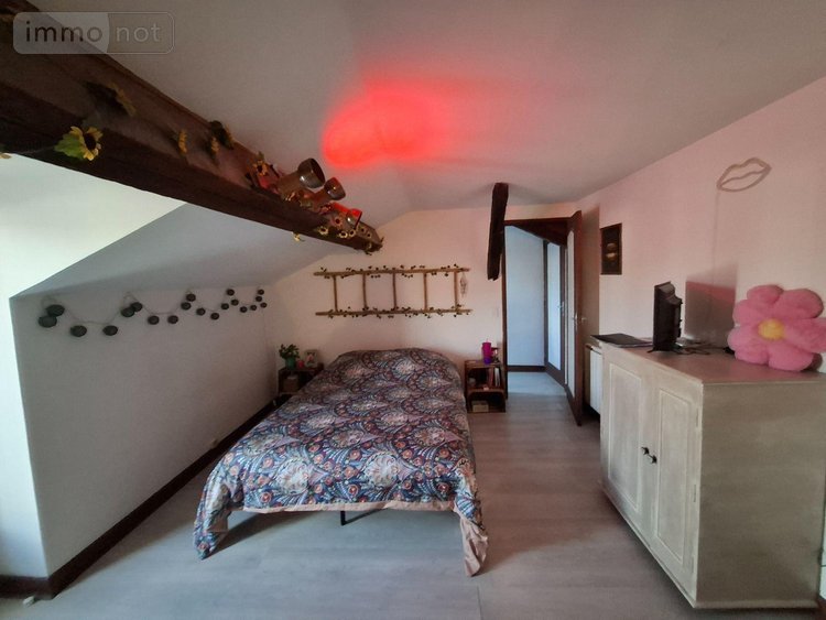 Immeuble a vendre Souillac 46200 Lot 287 m2  294400 euros