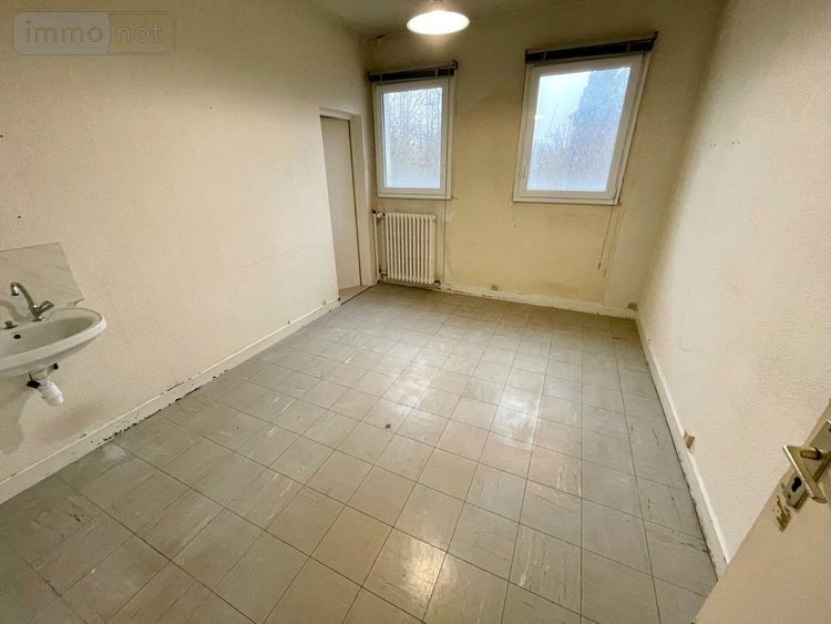 Fonds et murs commerciaux a vendre Rethel 08300 Ardennes  198700 euros