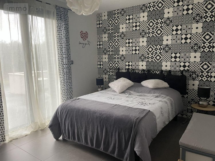 Maison a vendre Sainte-Soulle 17220 Charente-Maritime 239 m2 9 pièces 633400 euros