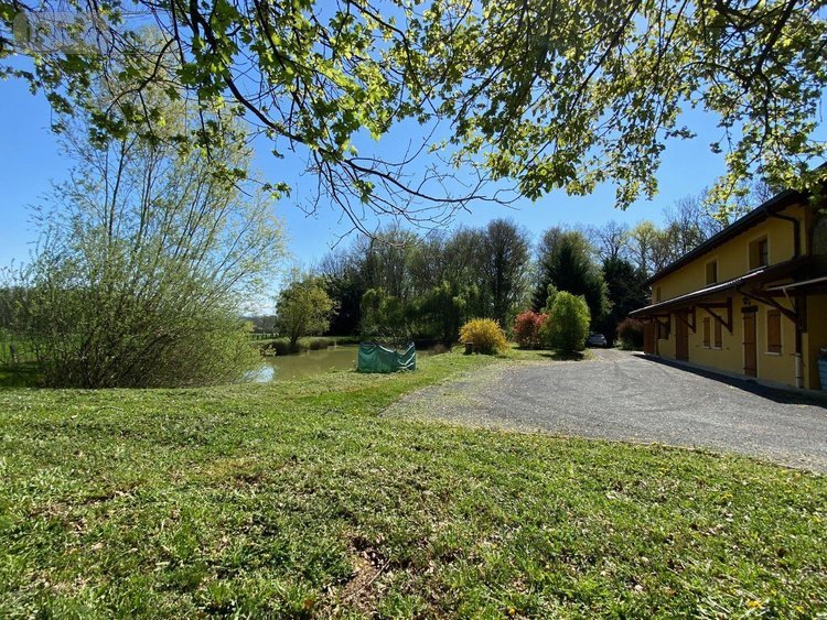 Maison a vendre Cormoz 01560 Ain 257 m2 7 pièces 340000 euros