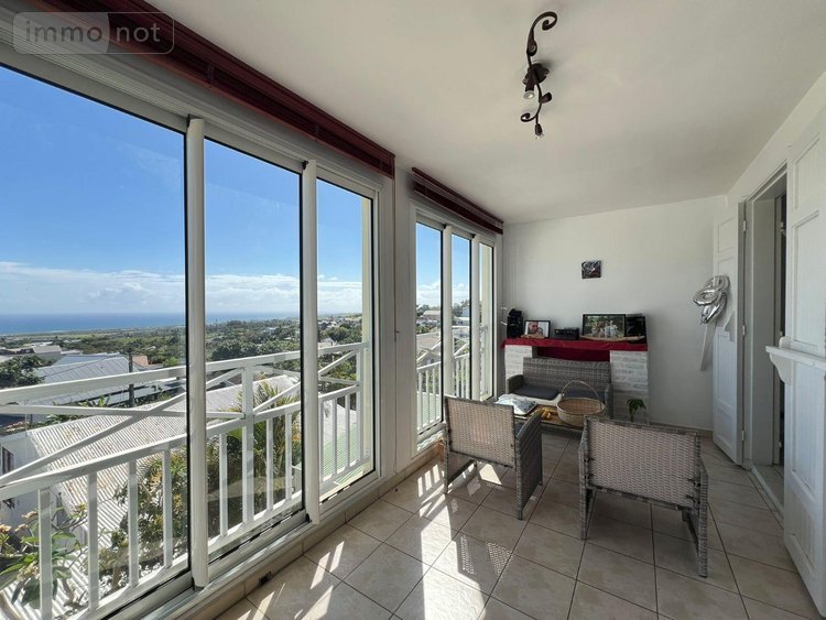 Appartement a vendre Sainte-Clotilde 97490 Réunion 82 m2 3 pièces 220200 euros