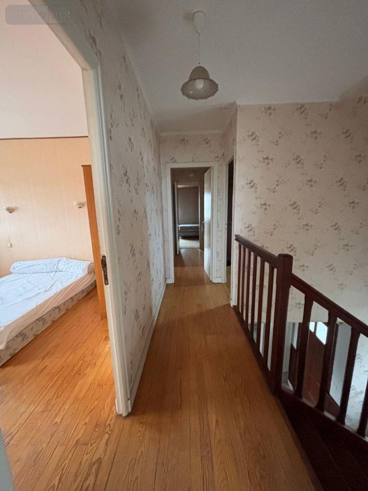 Maison a vendre Lannilis 29870 Finistère 186 m2 8 pièces 209300 euros