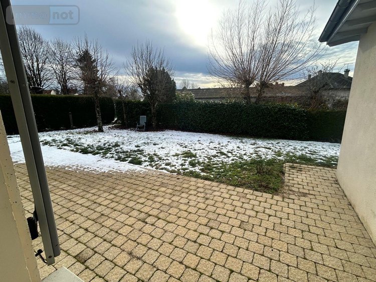 Maison a vendre Ally 15700 Cantal 90 m2  127200 euros