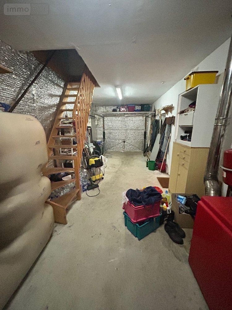 Maison a vendre Ally 15700 Cantal 90 m2  127200 euros